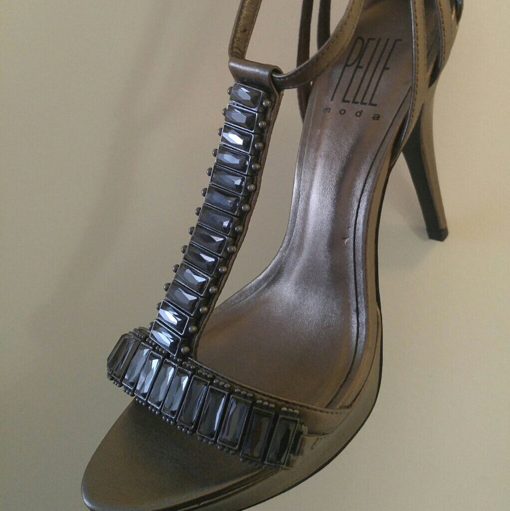 🔥Pelle Moda Sparkly Heels!🔥 - Picture 2 of 8